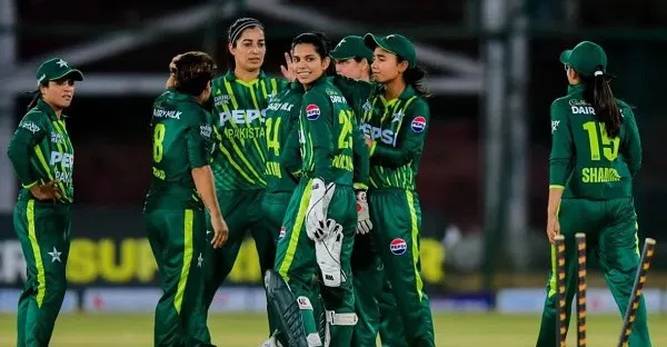 বাংলাদেশ নারী ক্রিকেট দলের খেলোয়াড়রা মাঠে প্রস্তুত. Channel i News - চ্যানেল আই নিউজ