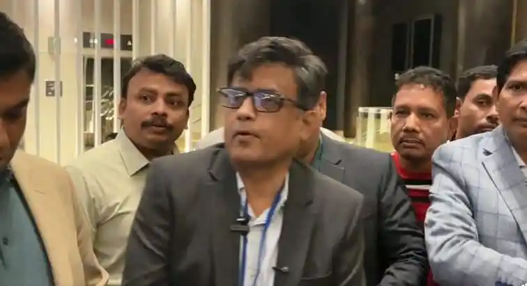 প্রেস সচিবের ডিম নিক্ষেপের ঘটনায় আলোচনা চলমান. Channel i News - চ্যানেল আই নিউজ