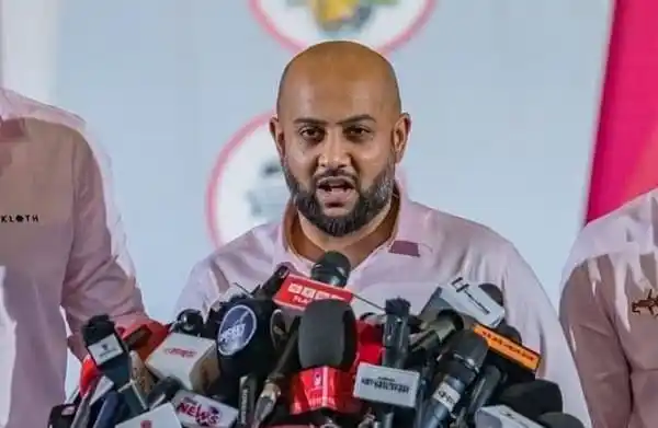 চিটাগং কিংসের প্রতিনিধি আদালত অবমাননার অভিযোগের বিষয়ে বক্তব্য দিচ্ছেন. Channel i News - চ্যানেল আই নিউজ