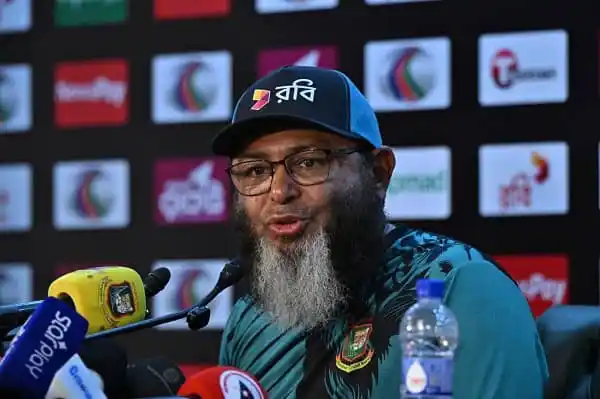 বাংলাদেশ স্পিন কোচের প্রেস কনফারেন্সে বক্তব্য দিচ্ছেন. Channel i News - চ্যানেল আই নিউজ
