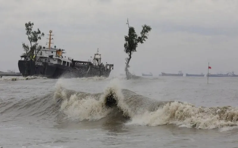 বঙ্গোপসাগরে গভীর নিম্নচাপের কারণে ঝড়ের আশঙ্কা. Channel i News - চ্যানেল আই নিউজ