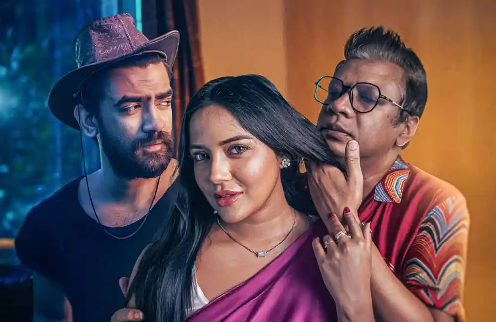 তিনজনের প্রেমের জটিলতা দেখাচ্ছে ছবি. Channel i News - চ্যানেল আই নিউজ