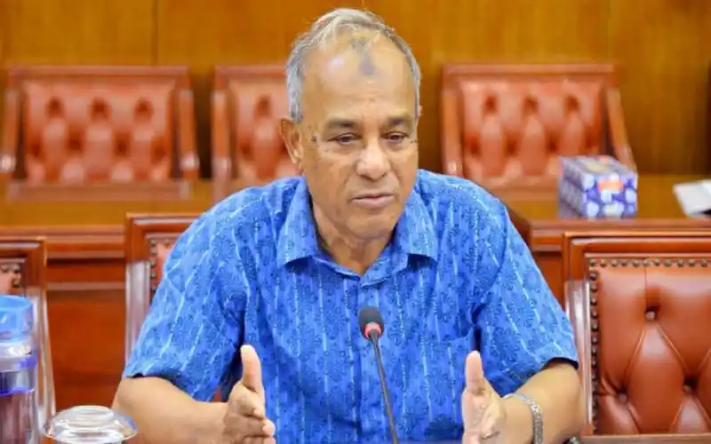 স্বরাষ্ট্র উপদেষ্টা নির্বাচনের আগে সিম ব্যবহার কমানোর পরিকল্পনা জানান. Channel i News - চ্যানেল আই নিউজ