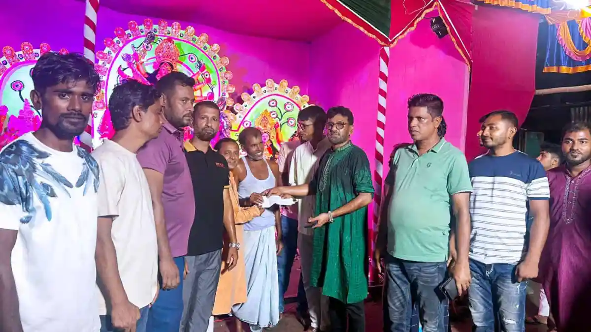 বিভিন্ন ধর্মের মানুষ একত্রে বসবাসের জন্য প্রস্তুত হচ্ছে. Channel i News - চ্যানেল আই নিউজ