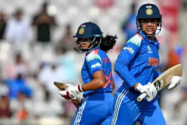বাংলাদেশ নারী ক্রিকেট দলের দুই খেলোয়াড় মাঠে প্রস্তুত. Channel i News - চ্যানেল আই নিউজ