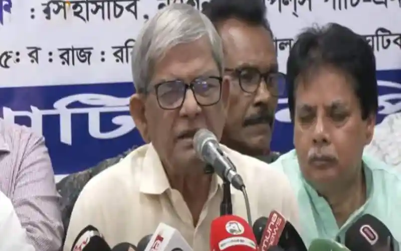 মির্জা ফখরুল ইসলাম আলমগীর সংবাদ সম্মেলনে বক্তব্য দিচ্ছেন. Channel i News - চ্যানেল আই নিউজ