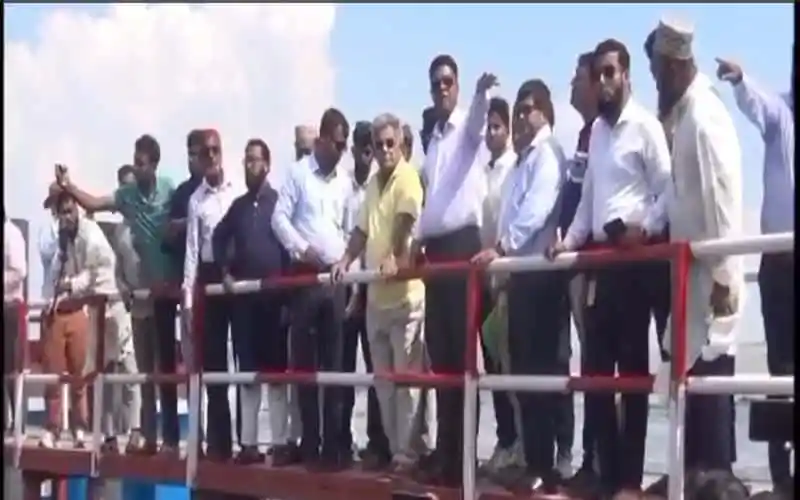 জনপ্রতিনিধি ও কর্মকর্তাদের উপকূলীয় নদী বন্দর উদ্বোধন. Channel i News - চ্যানেল আই নিউজ