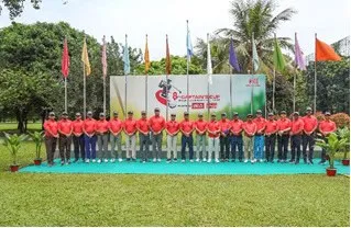 গলফ টুর্নামেন্টের জন্য প্রস্তুত খেলোয়াড়রা একত্রিত. Channel i News - চ্যানেল আই নিউজ