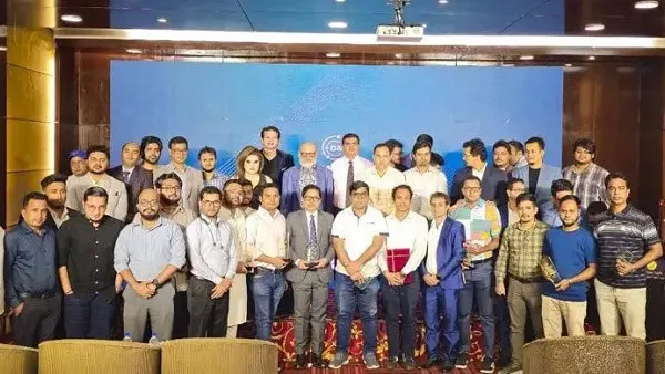 ডিজিটাল সাংবাদিকতায় সেরা সাংবাদিক ও প্রতিষ্ঠানদের পুরস্কার বিতরণ. Channel i News - চ্যানেল আই নিউজ