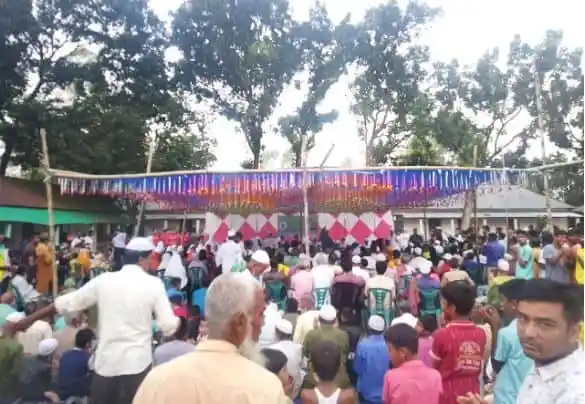 জনসমাগমে একত্রিত মানুষ, উৎসব বা সমাবেশের দৃশ্য. Channel i News - চ্যানেল আই নিউজ