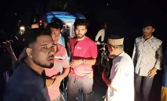 নিখোঁজ রাজমিস্ত্রির হাত-পা বাঁধা মরদেহ উদ্ধার, পুলিশ ও স্থানীয়রা উপস্থিত. Channel i News - চ্যানেল আই নিউজ