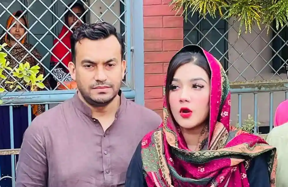 মাহি বলছেন রাকিবের সাথে বিচ্ছেদ হয়নি, সংবাদ সম্মেলনে. Channel i News - চ্যানেল আই নিউজ