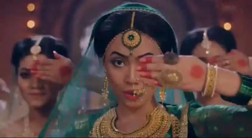 বিবাহের অনুষ্ঠানে নারীদের ঐতিহ্যবাহী পোশাক ও গহনা পরিধান. Channel i News - চ্যানেল আই নিউজ
