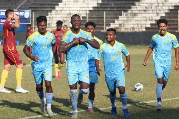 বাংলাদেশ ফুটবল দলের খেলোয়াড়রা মাঠে জয় উদযাপন করছে. Channel i News - চ্যানেল আই নিউজ