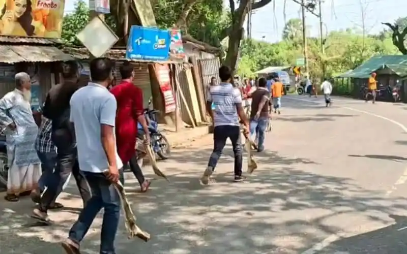জনতা জয়পুরহাটে বিএনপির মনোনয়ন নিয়ে উত্তেজনা ও সংঘর্ষের ছবি. Channel i News - চ্যানেল আই নিউজ