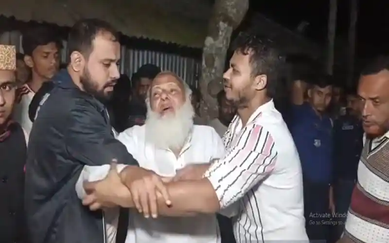 চাঁদপুরে দুর্বৃত্তদের গুলিতে আহত ব্যক্তির পাশে দুইজনের সমর্থন. Channel i News - চ্যানেল আই নিউজ