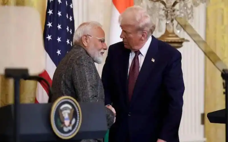 প্রধানমন্ত্রী মোদী ও ট্রাম্পের মধ্যে সৌজন্য সাক্ষাৎ।. Channel i News - চ্যানেল আই নিউজ