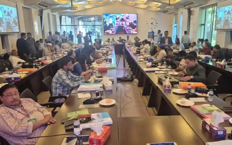 বাংলাদেশের বিভিন্ন প্রান্ত থেকে আসা প্রতিনিধিরা একত্রিত।. Channel i News - চ্যানেল আই নিউজ