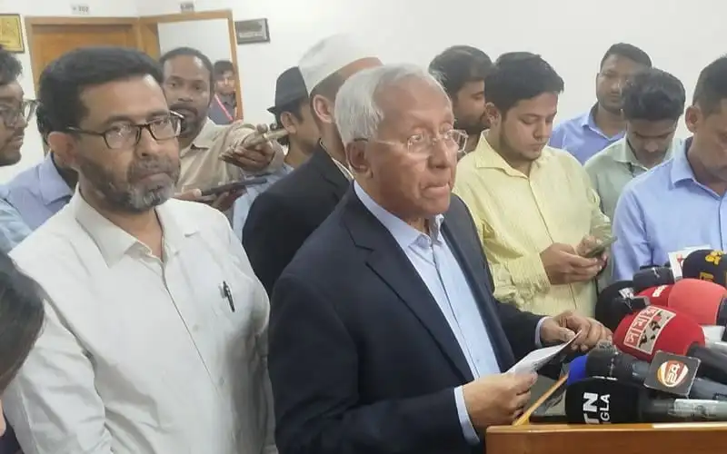 নির্বাচনী সভায় উপস্থিত রাজনৈতিক নেতারা ও সাংবাদিকরা. Channel i News - চ্যানেল আই নিউজ