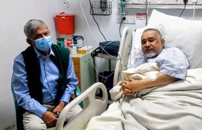 মির্জা ফখরুল আব্দুল্লাহ মো. তাহেরের সঙ্গে হাসপাতালে দেখা করছেন. Channel i News - চ্যানেল আই নিউজ