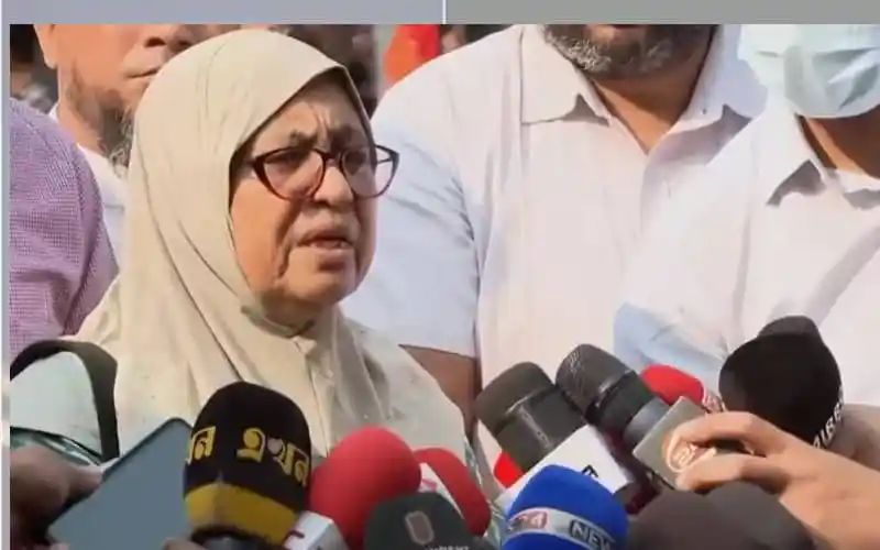 স্বাস্থ্য উপদেষ্টার জরুরি সংবাদ সম্মেলন, সাংবাদিকদের প্রশ্নের উত্তর দিচ্ছেন. Channel i News - চ্যানেল আই নিউজ