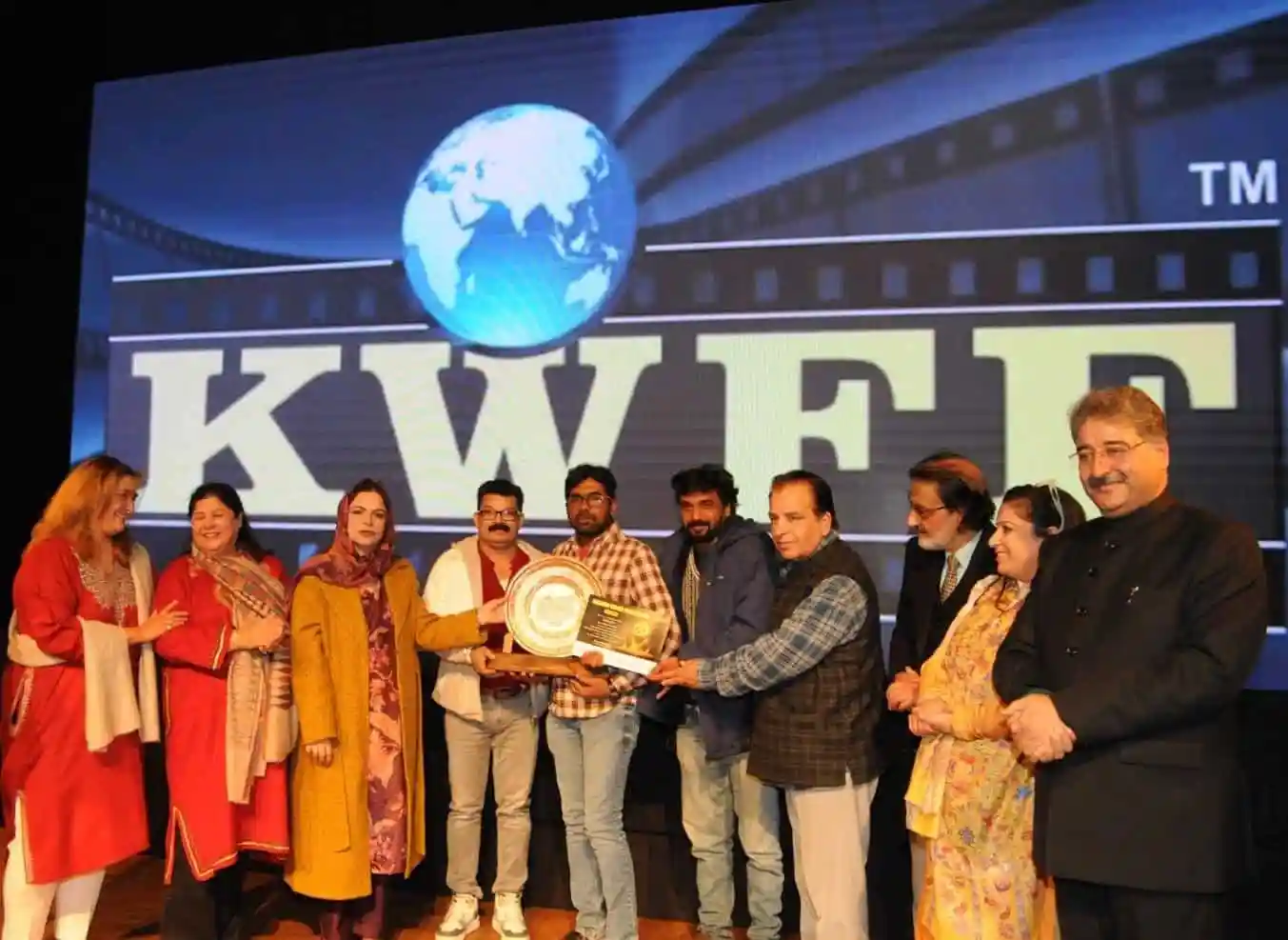 চ্যানেল আই অনলাইন ৫ম কাশ্মীর ওয়ার্ল্ড ফিল্ম ফেস্টিভালে পুরস্কার বিতরণ. Channel i News - চ্যানেল আই নিউজ