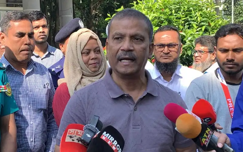 নির্বাচন নিয়ে আলোচনা করছেন আইন উপদেষ্টা ও রাজনৈতিক নেতারা. Channel i News - চ্যানেল আই নিউজ