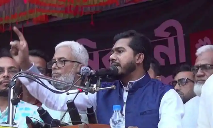 নুরুল হক নুর নির্বাচনের জন্য জনসমাবেশে বক্তৃতা দিচ্ছেন. Channel i News - চ্যানেল আই নিউজ