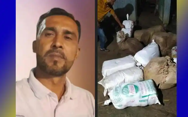 ফেনীতে যুবদল নেতার বাড়ি থেকে ভারতীয় পণ্য জব্দের ছবি. Channel i News - চ্যানেল আই নিউজ