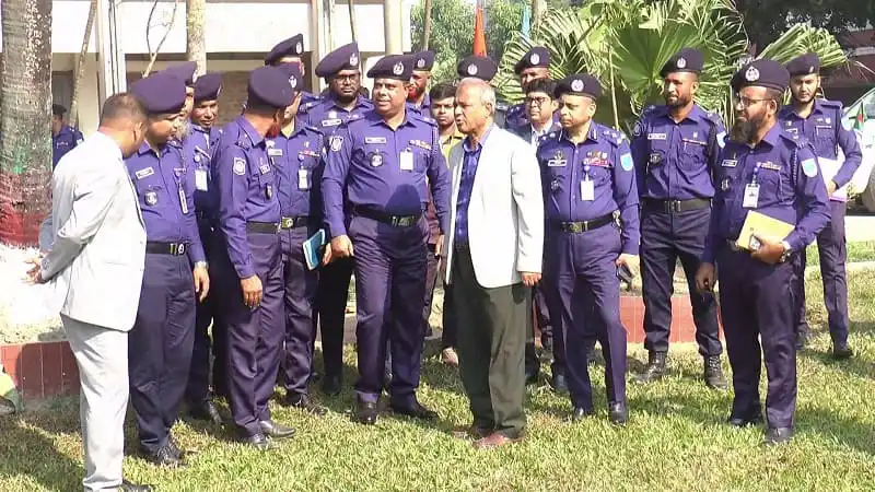 নরসিংদীতে পুলিশ ও স্বরাষ্ট্র উপদেষ্টাদের বৈঠক।. Channel i News - চ্যানেল আই নিউজ