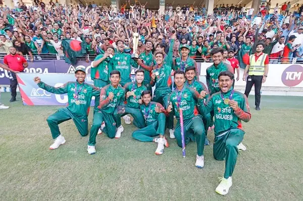 বাংলাদেশ যুব এশিয়া কাপ ক্রিকেট দলের খেলোয়াড়রা জয়ের উল্লাসে. Channel i News - চ্যানেল আই নিউজ