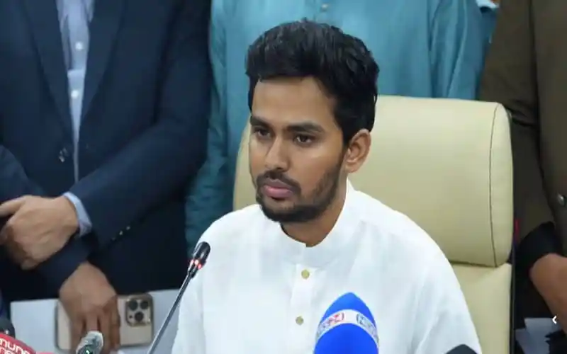 আসিফ মাহমুদ পদত্যাগের ঘোষণা দেন, সংবাদ সম্মেলনে বসে. Channel i News - চ্যানেল আই নিউজ