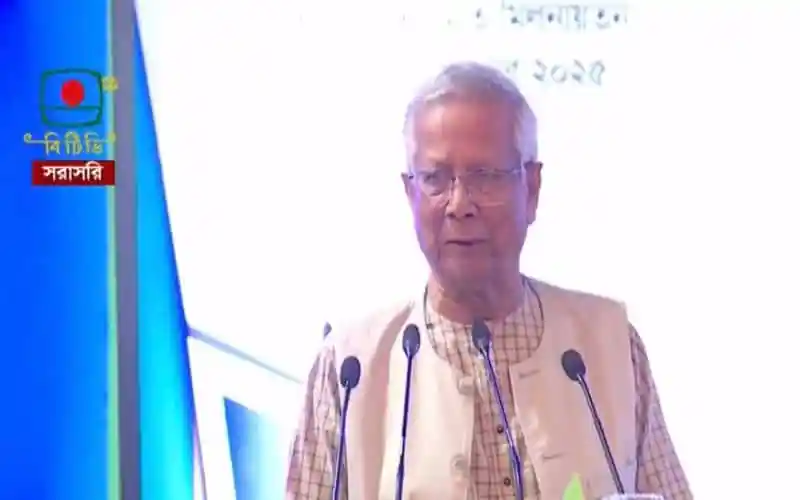 প্রধান উপদেষ্টা দালাল চক্রের ক্ষমতা নিয়ে বক্তব্য দিচ্ছেন।. Channel i News - চ্যানেল আই নিউজ