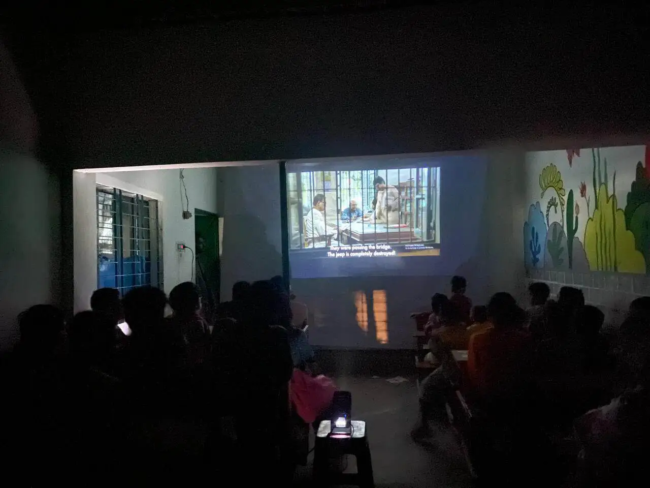 নৈশ বিদ্যালয়ে শিক্ষার্থীরা ‘মেঘমল্লার’ প্রদর্শনী দেখছে. Channel i News - চ্যানেল আই নিউজ