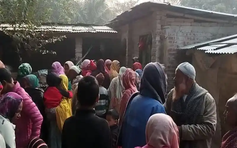 জয়পুরহাটে দুর্বৃত্তের হামলায় নিহত নারীর পরিবারের সদস্যরা শোক প্রকাশ. Channel i News - চ্যানেল আই নিউজ