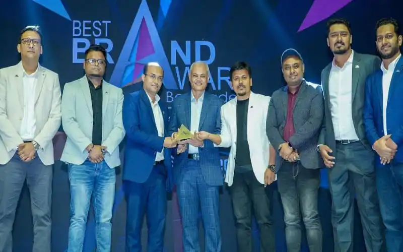 চ্যানেল আই অনলাইন এর পুরস্কার বিতরণ অনুষ্ঠানে অতিথি ও বিজয়ীরা. Channel i News - চ্যানেল আই নিউজ