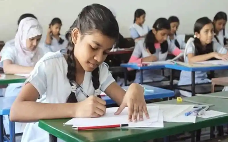 বাংলাদেশের শিক্ষার্থীরা জুনিয়র বৃত্তি পরীক্ষায় অংশ নিচ্ছে. Channel i News - চ্যানেল আই নিউজ