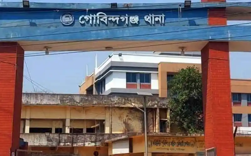 গোবিন্দগঞ্জে গৃহবধূর ঝুলন্ত মরদেহ উদ্ধার, পুলিশ তদন্তে. Channel i News - চ্যানেল আই নিউজ