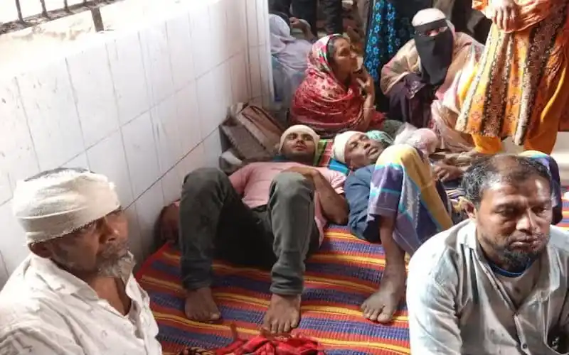 মাগুরায় বিএনপির দুই গ্রুপের সংঘর্ষে আহতরা হাসপাতালে শুয়ে. Channel i News - চ্যানেল আই নিউজ