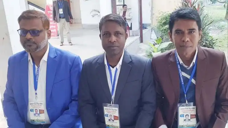 তিনজন অফিসার সমিতির সদস্য ভোট কেন্দ্রে উপস্থিত. Channel i News - চ্যানেল আই নিউজ