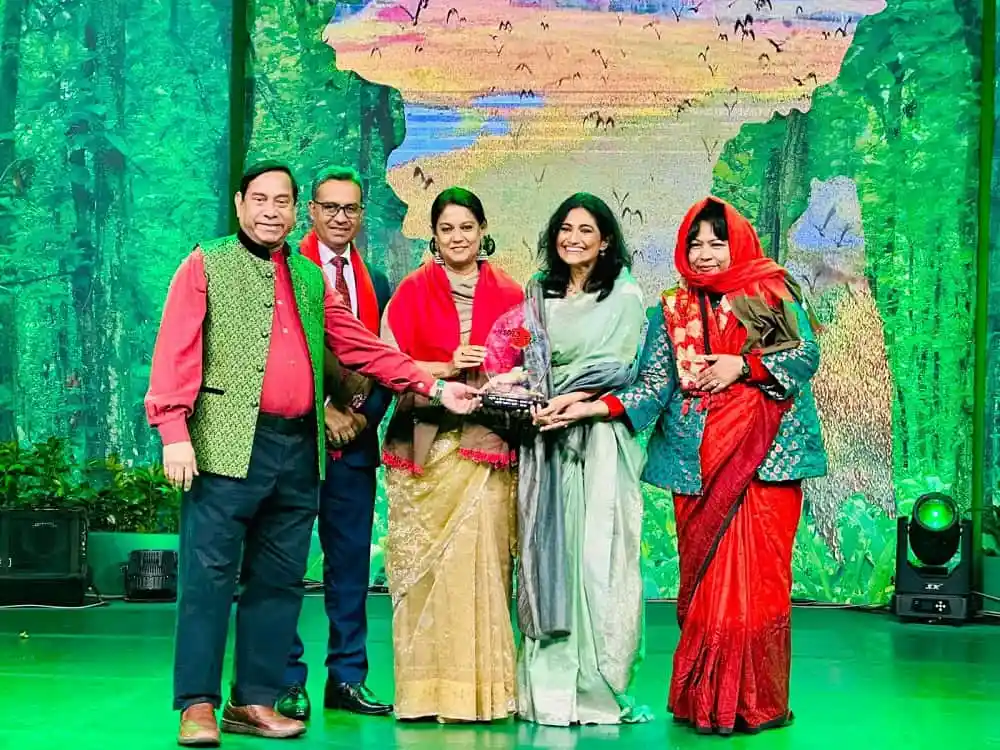 রুনা খান প্রকৃতি সংরক্ষণ পদক ২০২৫ গ্রহণ করেন. Channel i News - চ্যানেল আই নিউজ