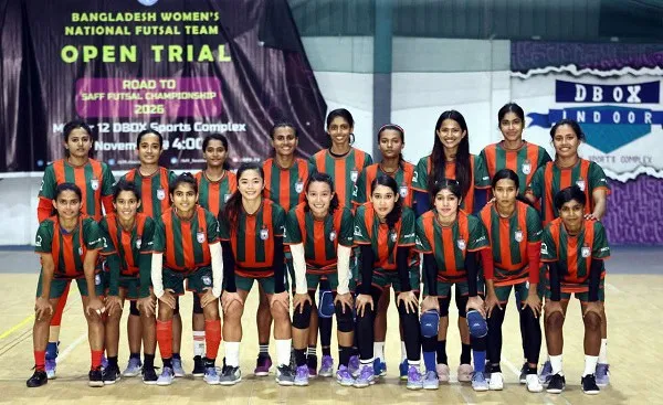 বাংলাদেশ মহিলা ফুটবল দলের সাফজয়ী অধিনায়ক সাবিনা ফুটসালেও অধিনায়ক. Channel i News - চ্যানেল আই নিউজ