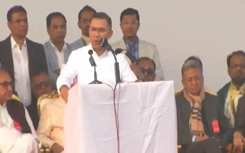 তারেক রাহমানের বক্তৃতা, পাশে উপস্থিত নেতাকর্মীরা. Channel i News - চ্যানেল আই নিউজ