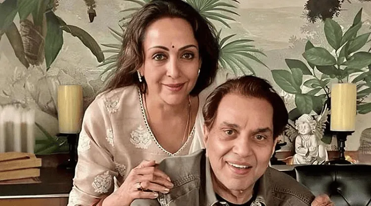 ধর্মেন্দ্রর জন্মদিনে হেমা সঙ্গে ছবি, উচ্ছ্বাস প্রকাশ. Channel i News - চ্যানেল আই নিউজ
