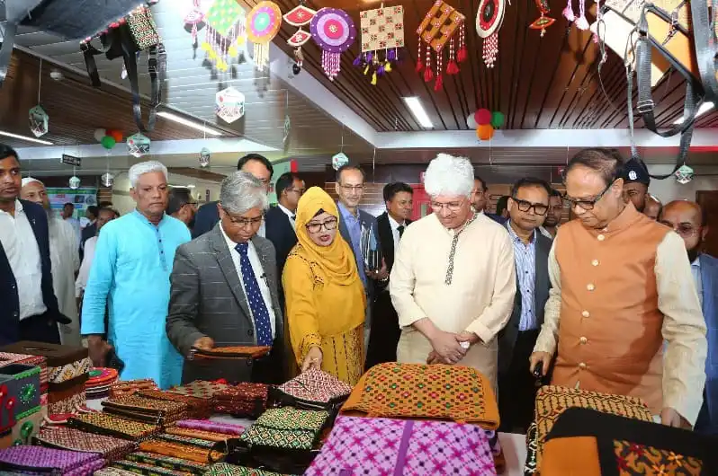 বিসিকের বার্ষিক সম্মেলন ও কর্মশালার উদ্বোধনী অনুষ্ঠানে অতিথিরা উপস্থিত. Channel i News - চ্যানেল আই নিউজ