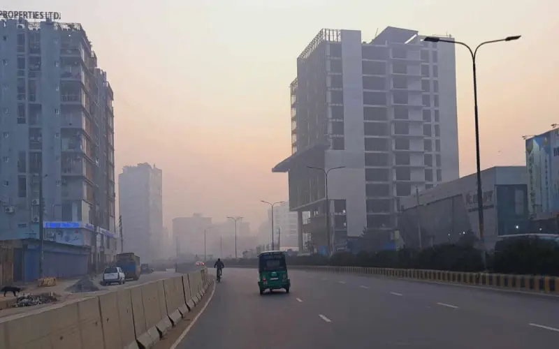 ঢাকার আকাশে ধোঁয়া ও কুয়াশার স্তর, তাপমাত্রা কমে ১৭ ডিগ্রি. Channel i News - চ্যানেল আই নিউজ