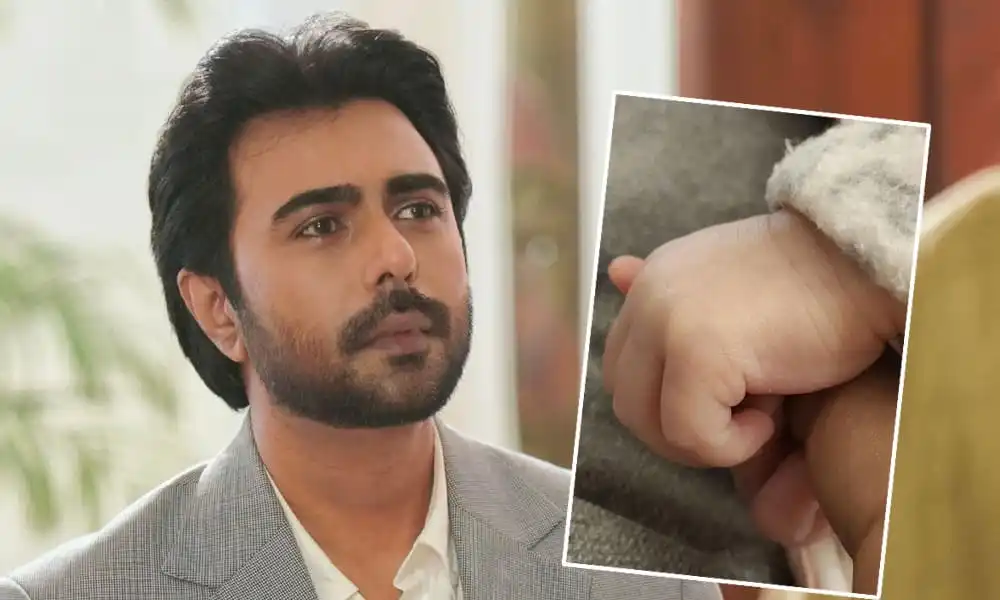 অপূর্বের মেয়ের বাবার ছবি, আবেগপ্রবণ মুহূর্তের ছবি. Channel i News - চ্যানেল আই নিউজ