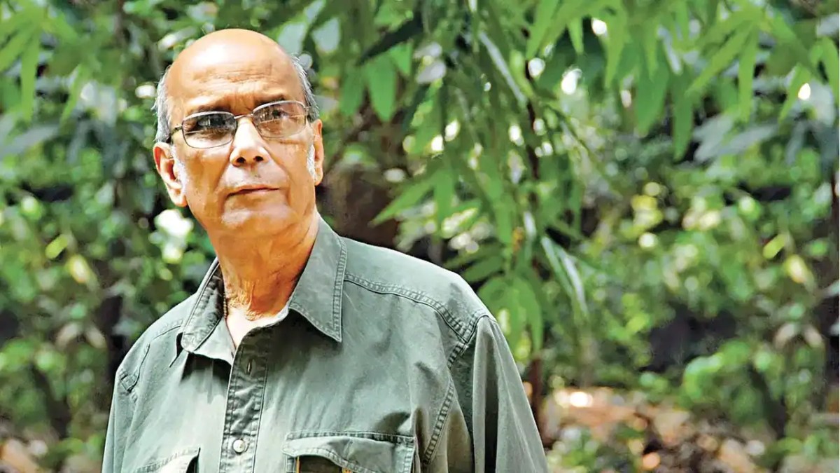বয়সী লেখক সৈয়দ শামসুল হক বনজ গাছে ঘেরা পরিবেশে. Channel i News - চ্যানেল আই নিউজ