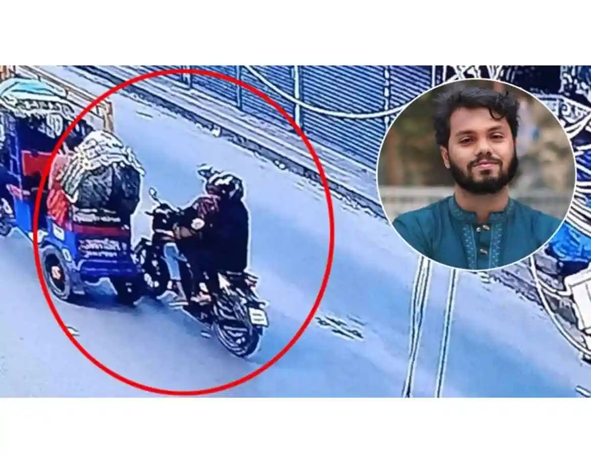 সড়কে দুইজন ব্যক্তি মোটরসাইকেলে, একটি রেড সার্কেল দ্বারা হাইলাইট. Channel i News - চ্যানেল আই নিউজ