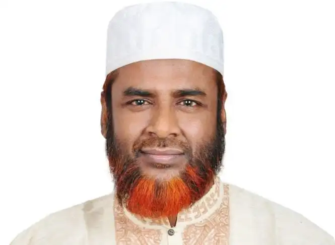 জামায়াত সেক্রেটারির শুভেচ্ছা জানানো ছবি, পুরুষ ব্যক্তি পরিধান করেছেন পবিত্র হিজাব. Channel i News - চ্যানেল আই নিউজ